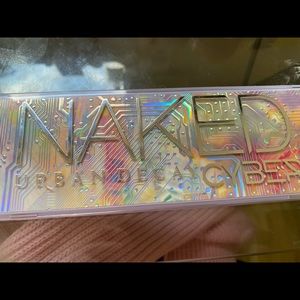 UD naked cyber palette!!💛🧡💙🤍